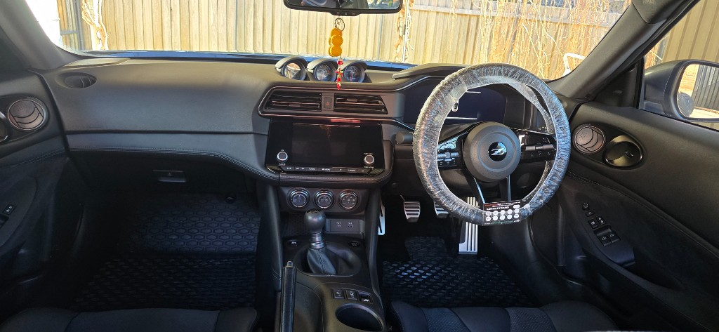 Platinum interior detail on Nissan Z